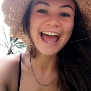 Meet your Posher, Maxine